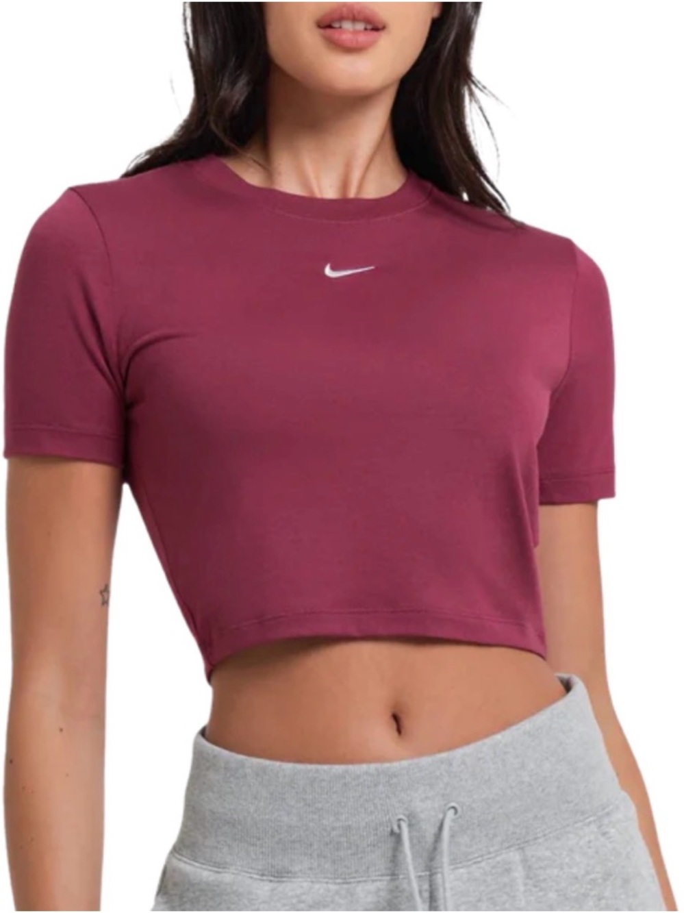 Nike Essential Crop T-shirt
